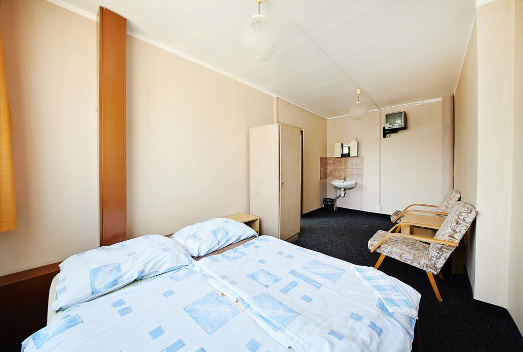Hostel Liben ปราก ภายนอก รูปภาพ